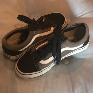 👟WOMEN US 7.5 (men 6) Black/Grey/White VANS! 👟